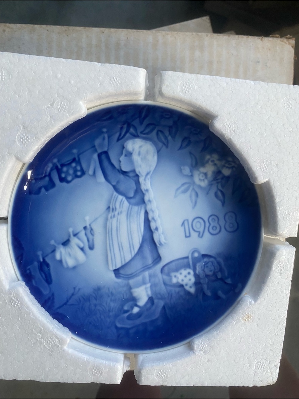 Set of 6 Children’s Day Plates - Picture 3 of 11